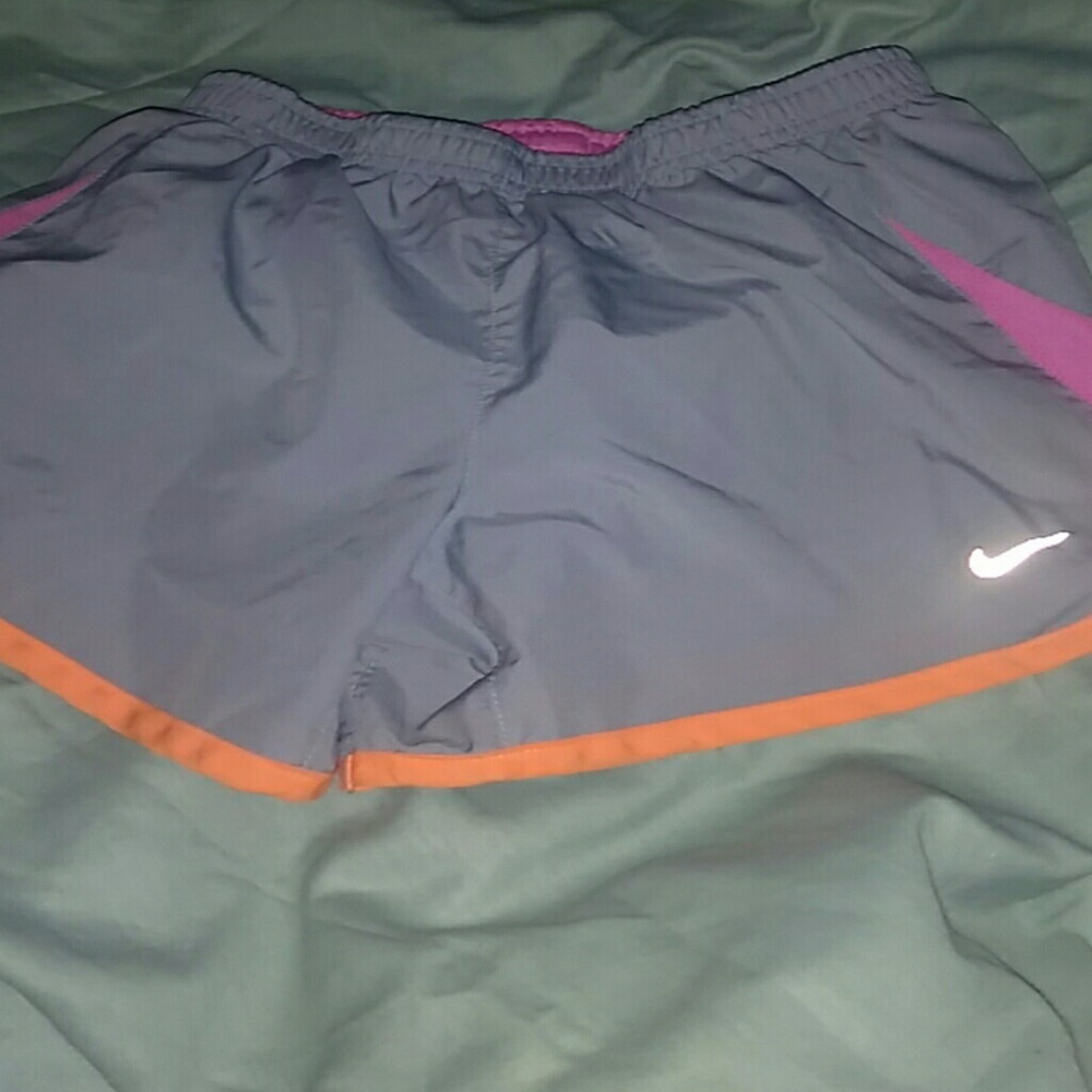 Girls nike grey shorts size girls medium